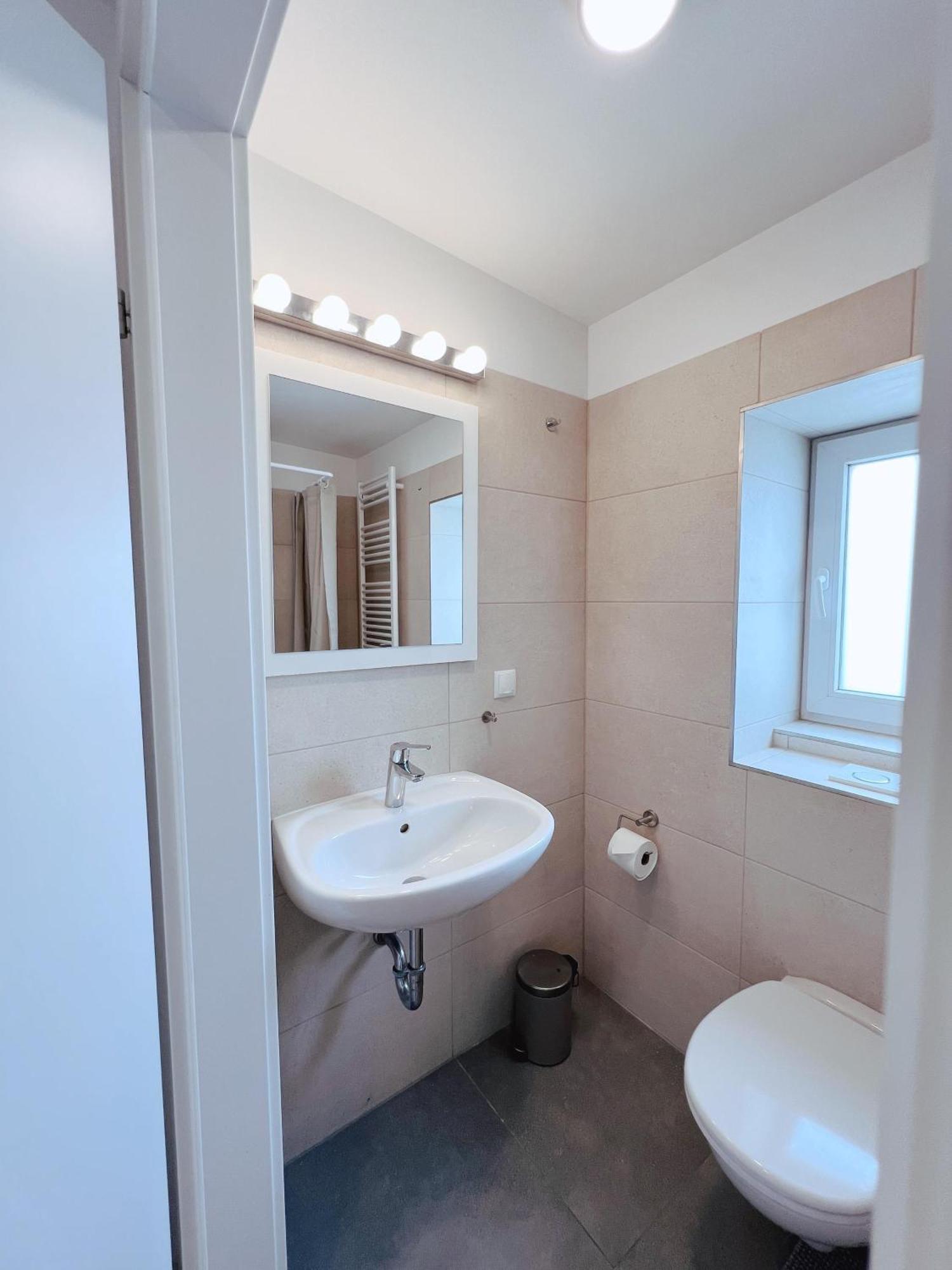 Brunnenmarkt Balcony Apartment Bécs Kültér fotó